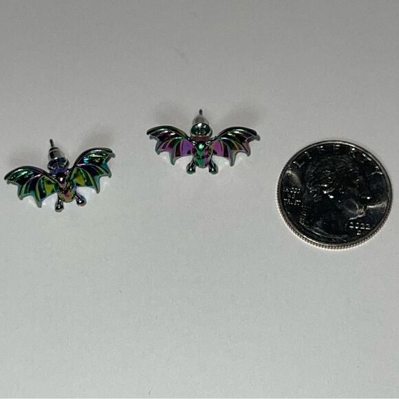 CHAMELEON CHROME BAT STUD EARRINGS - Picture 9 of 11